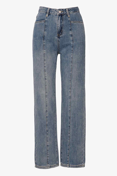 JEANS WITH PRONOUNCED SEAMS